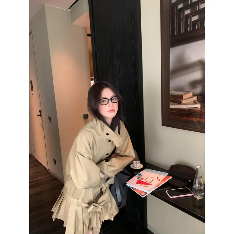 高级感小众立领风衣外套女秋季新款韩系高智感两穿百褶连衣裙