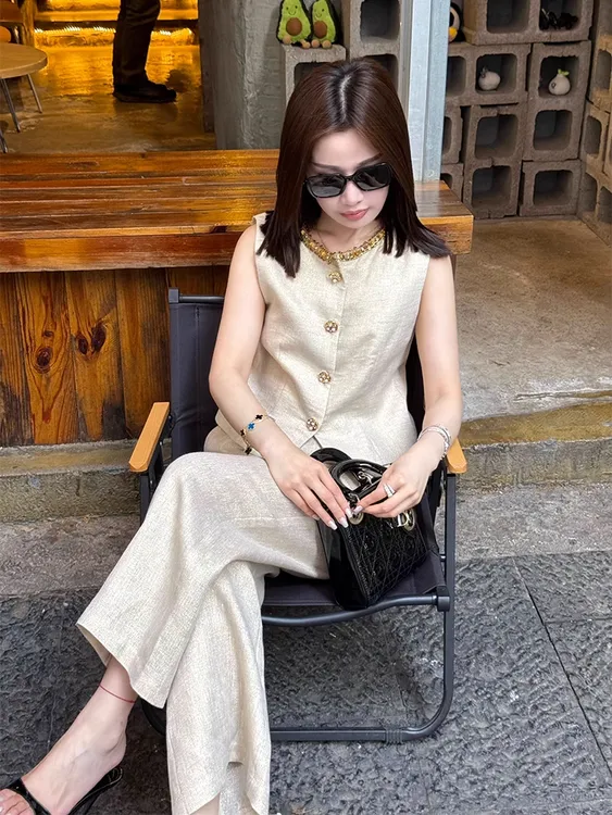 大方得体穿搭亚麻时尚套装女2025新款夏季小香风马甲阔腿裤两件套