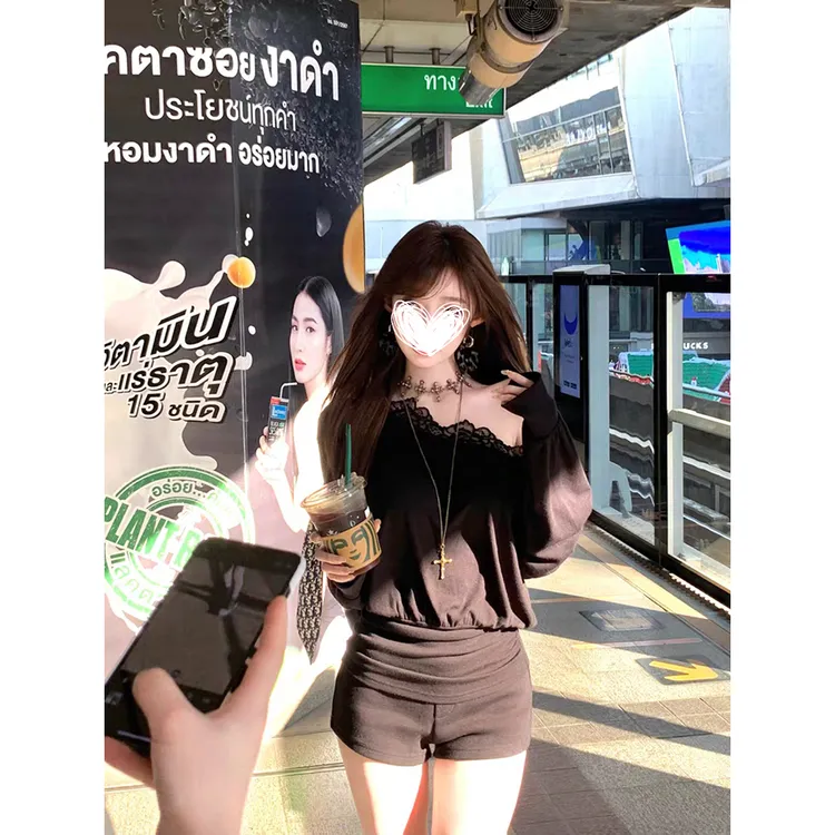 【双生猎神】纯欲露肩蕾丝拼接收腰长袖上衣小个子短裤时尚套装