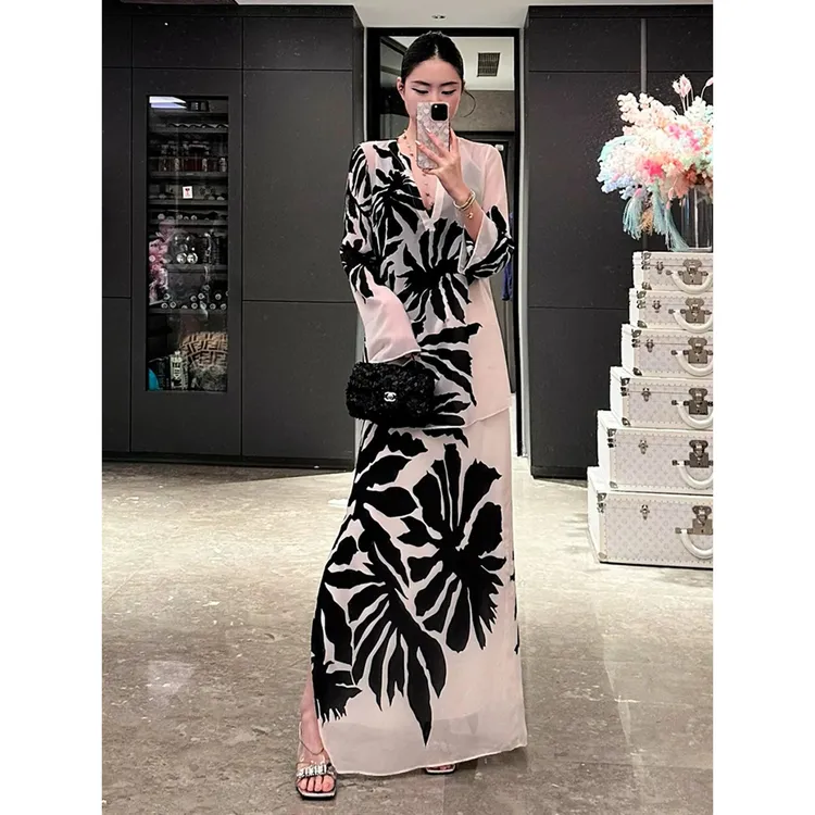 法式气质名媛女神范轻奢高级小众不撞款印花上衣半身裙两件套女夏