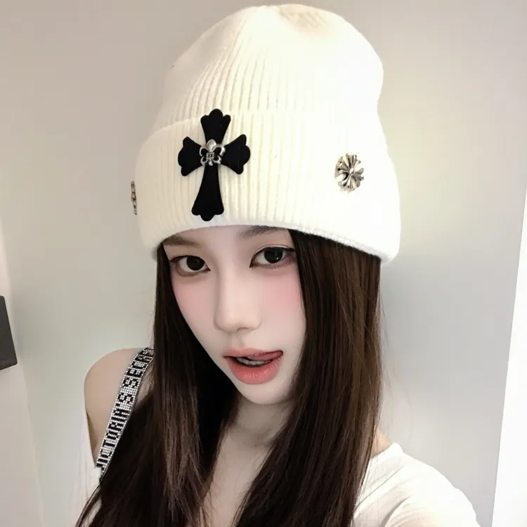 十字架针织帽女秋冬2025新款街头百搭冷帽青年情侣显脸小毛线帽