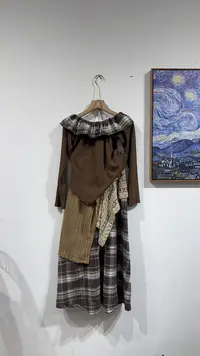 216区9353-2卡其格半身裙百搭休闲小衫两件套