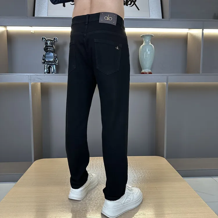 秋季牛仔裤男2025新款弹力小脚水洗牛仔休闲裤6601