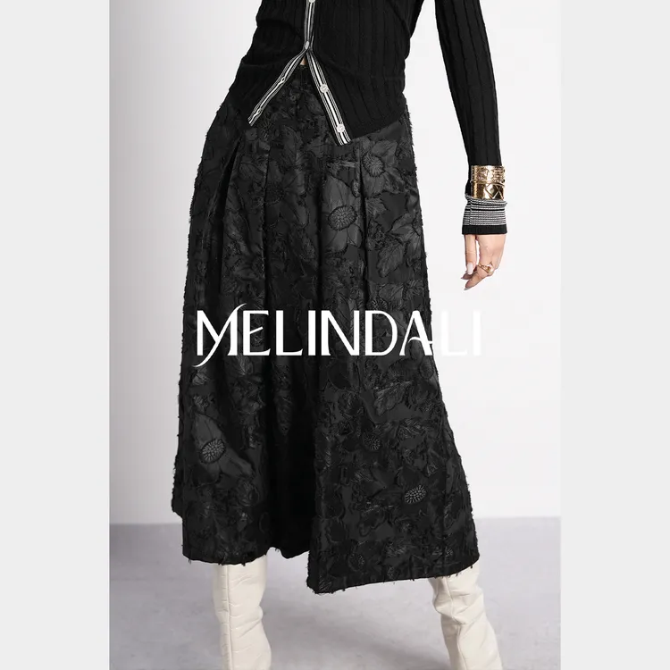 Melinda Li【浮雕花影】重磅提花剪花定型压褶高腰黑色A字伞裙半裙
