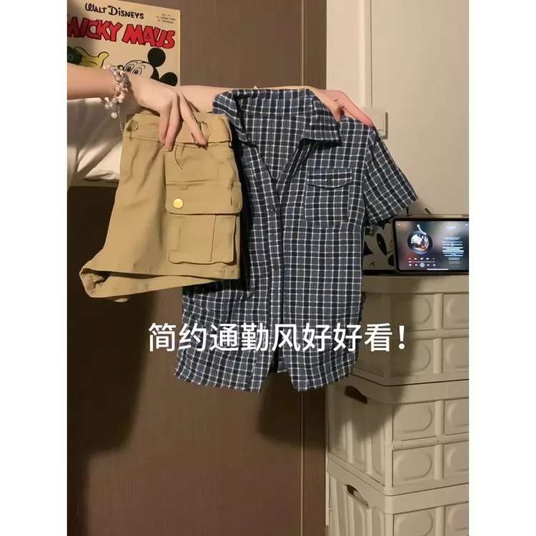 简约通勤轻职风套装女夏季韩系复古格子短袖衬衫工装短裤子两件套