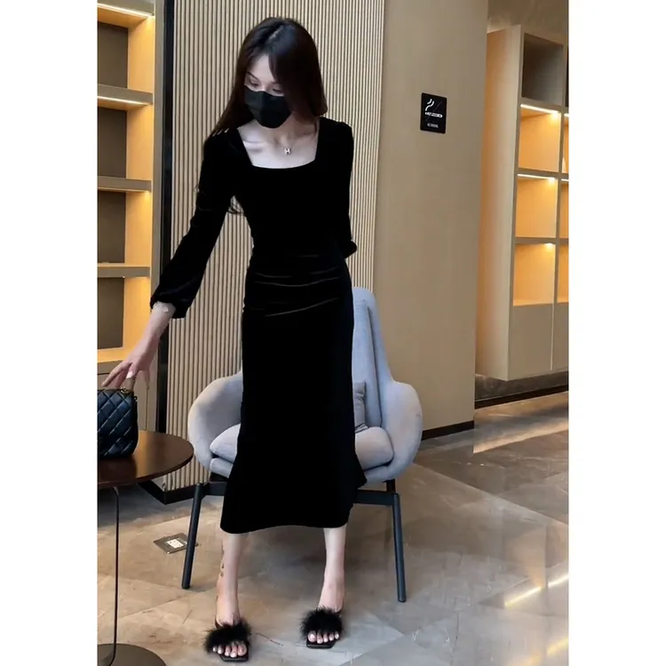 法式高级感丝绒长袖连衣裙女2025秋季新款设计感收腰显瘦a字长裙