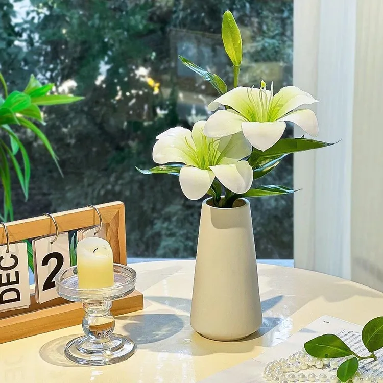 保湿手感百合花仿真花陶瓷花瓶客厅摆设餐桌房间装饰桌面假花摆件