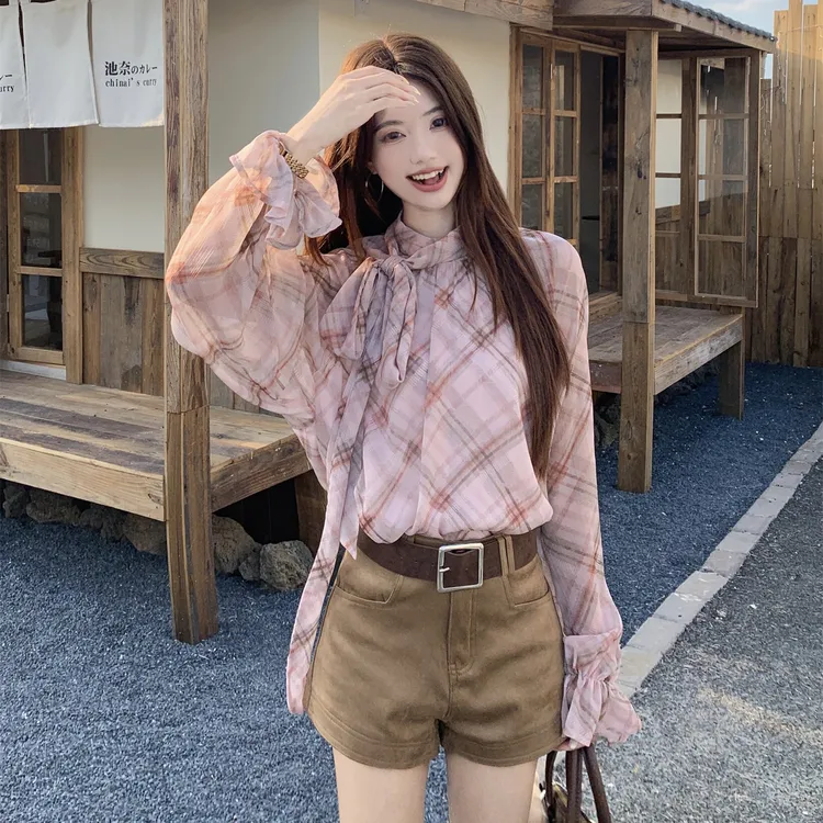 粉色格纹蝴蝶结喇叭袖衬衫女秋季设计感小众衬衣宽松休闲气质上衣