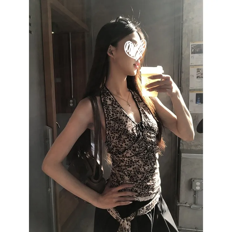 2025年夏季美式复古时尚豹纹烫钻亮闪闪系带背心设计感女上衣