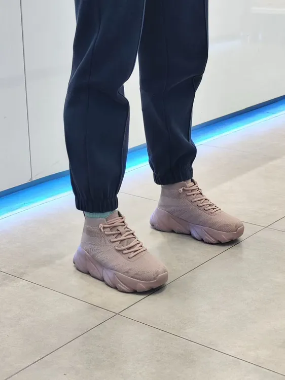 时尚小半靴，加棉，防滑底