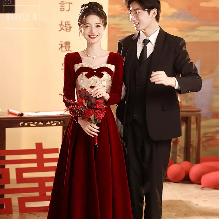丝绒敬酒服新娘红色长袖订婚礼服连衣裙2025新款回门连衣裙