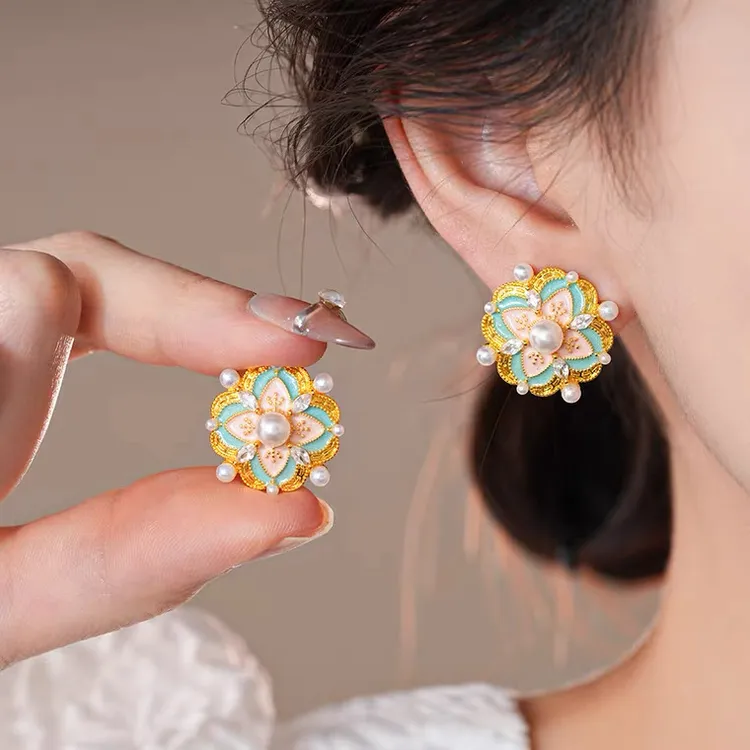 合金仿珍珠耳饰 国风珐琅彩花朵珠珠耳钉女精致新中式设计感耳饰