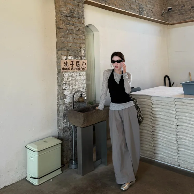 洋气休闲装2025早春显瘦百搭套装吊带打底长袖上衣高腰宽松阔腿裤