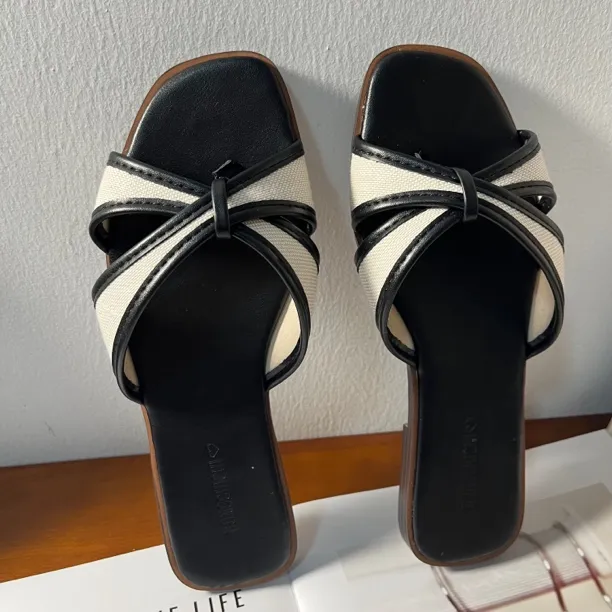 【春季拖鞋 2553】拼色休闲草编交叉平底夹趾拖鞋夏季凉鞋