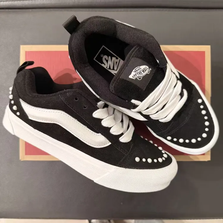 VANS范斯新款Knu Skool面包鞋黑色简约男鞋女鞋板鞋VN000E9XBLA