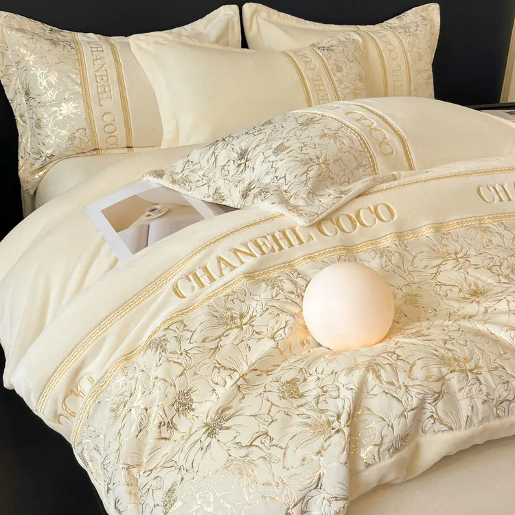 母婴级A类保暖牛奶绒四件套防静电加厚双面珊瑚绒被套三件套床品