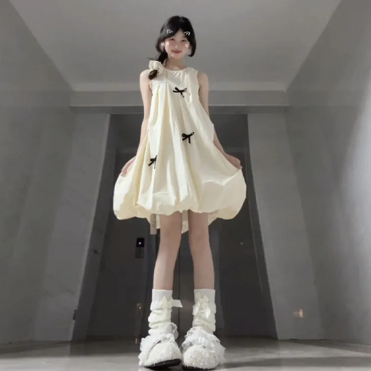 法式无袖吊带黄色花苞连衣裙子女夏季2025新款小个子甜美背心短裙