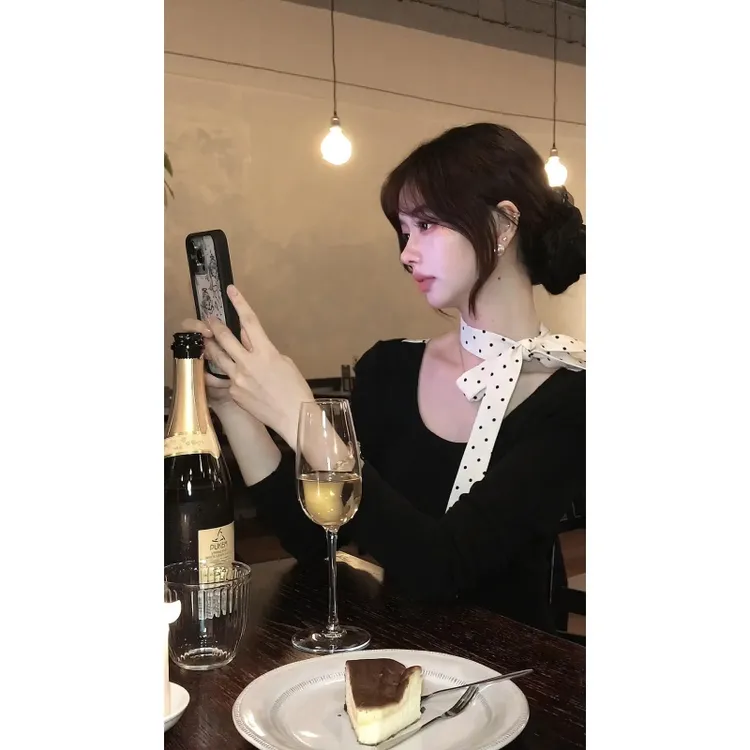 MARIE.COCO法式黑色露背长袖连衣裙女秋季新款高级感气质显瘦长裙