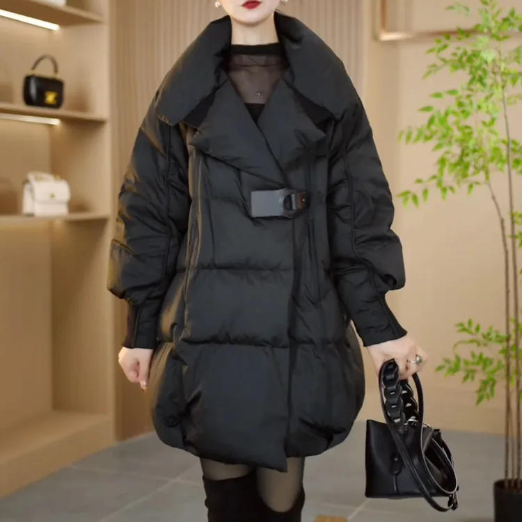 今年流行爆款黑色羽绒服女冬2025新款小个子妈妈中长宽松大码外套