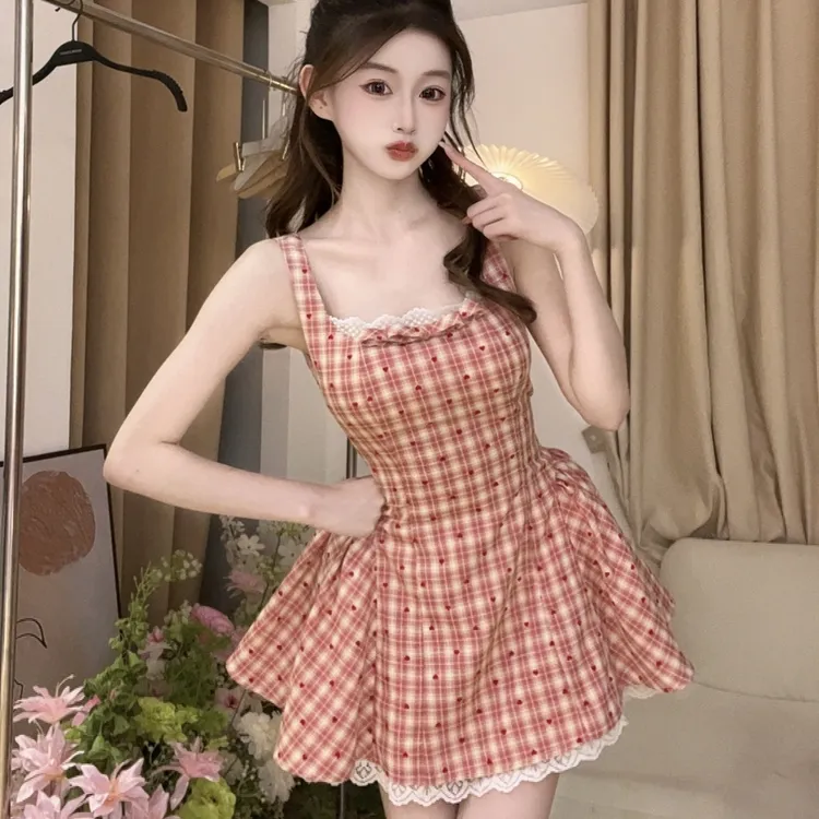 【草莓日记】夏季新款甜系法式红色格子蝴蝶结蕾丝吊带女款连衣裙