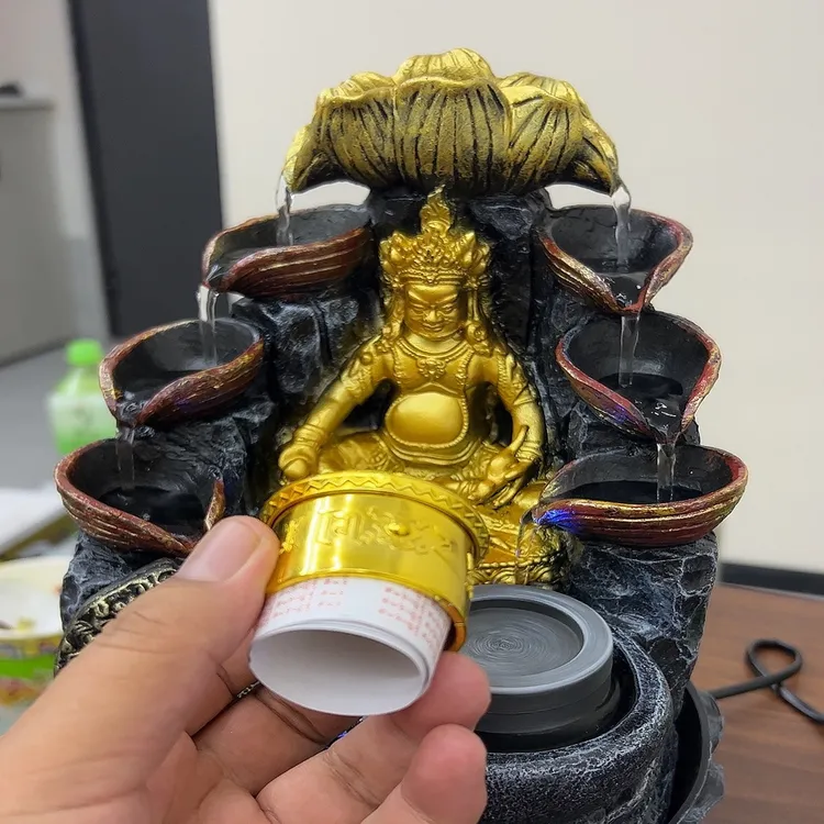 藏式莲花生和黄财神带转经轮河流摆件工艺品