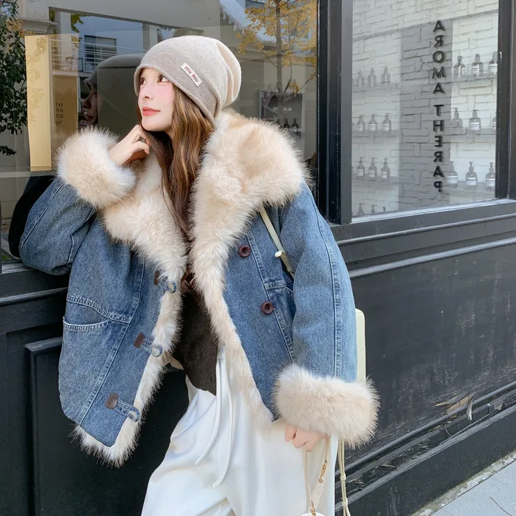 复古大翻毛领时尚牛仔派克棉服女2025冬装新款设计感加厚短款外套