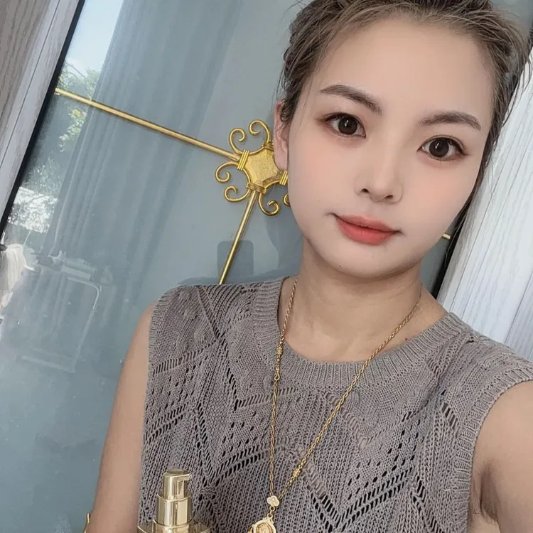 水光透亮抗皱紧致素颜霜
