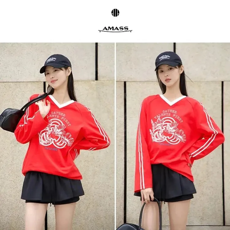 AMASS/阿玛施新款休闲百搭松弛设计感印花V领长袖宽松卫衣530158