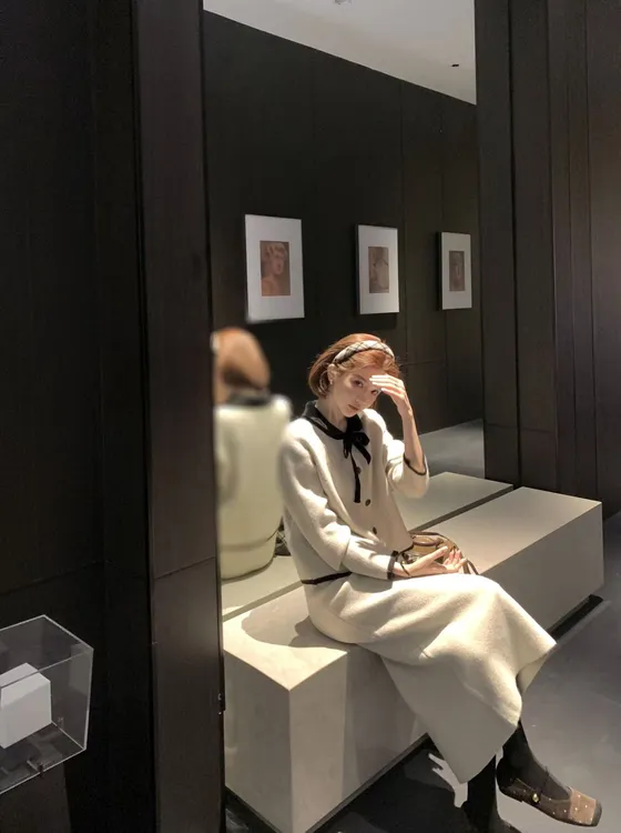 【芝士Cheese】雪酥佳人 冬季时尚加厚小众领结上衣+松紧腰半身裙