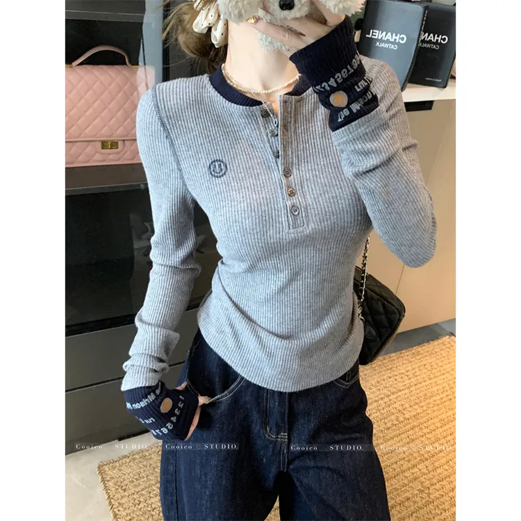 撞色拼接半开领上衣女秋冬设计感坑条纽扣内搭长袖时髦针织打底衫