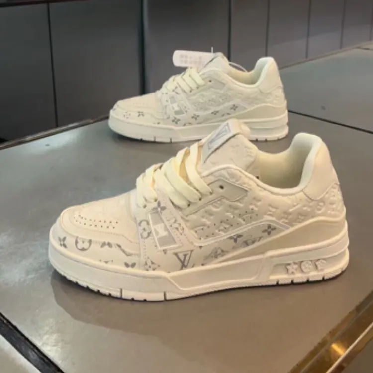 秋冬情侣耐磨休闲鞋四季季厚底小白板鞋韩版鞋子机能潮鞋