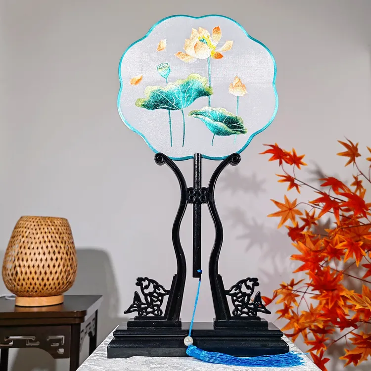 荷花植物花卉苏绣双面绣团扇非遗文化传承经典宫扇舞蹈扇摆台送礼