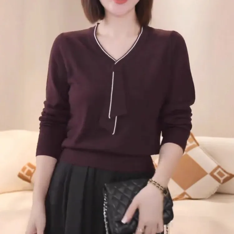 休闲简约V领长袖针织衫女秋季新款胖MM大码女装修身显瘦内搭上衣