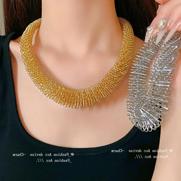 钛钢锆石项链 欧美夸张弹簧切面项圈辣妹气质金属风项链个性设计i