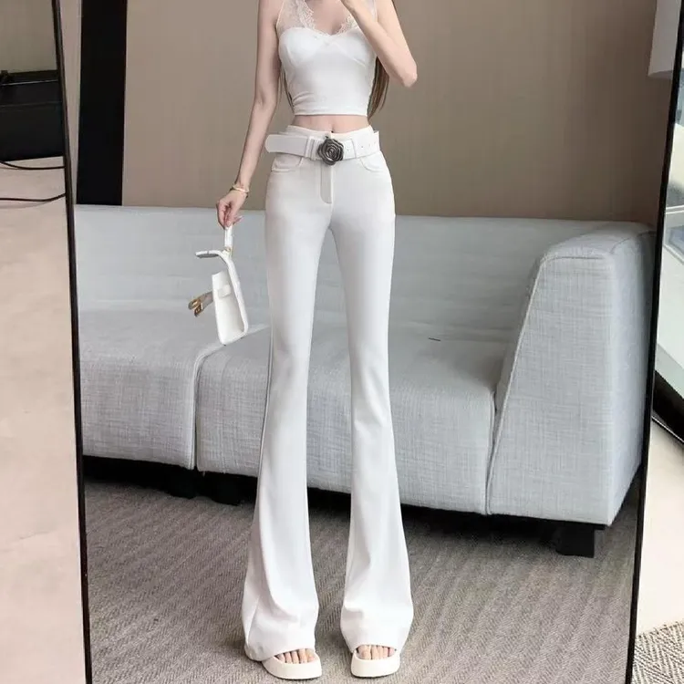 纯欲黑色西装微喇裤女早秋设计感洋气山茶花腰带休闲喇叭裤拖地裤