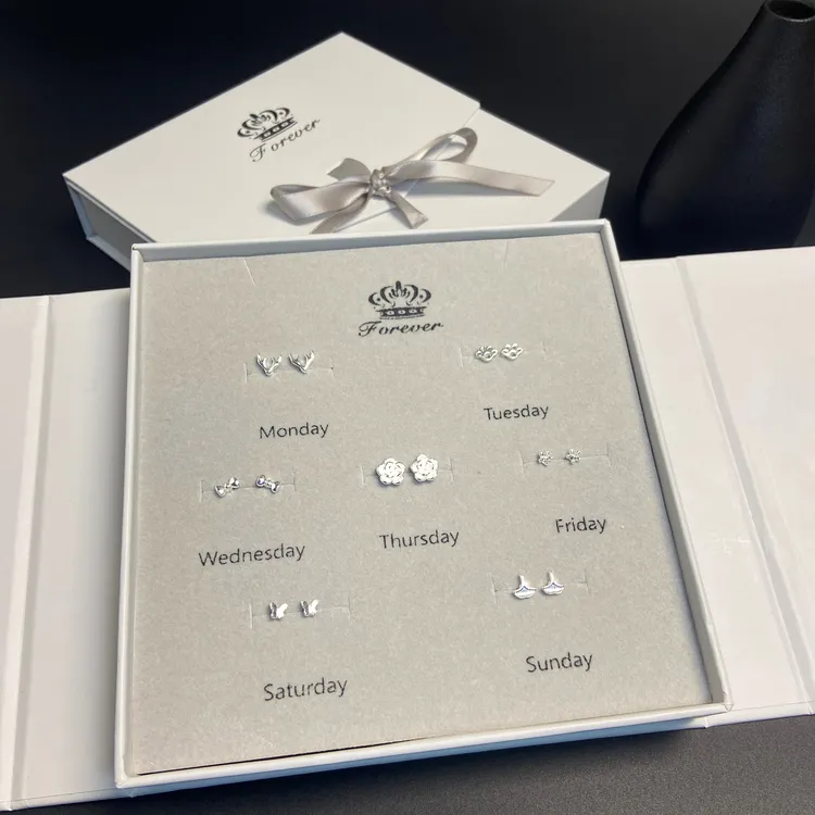 合金锆石耳饰 一周耳钉礼盒生日礼物送女友ins小众百搭气质养耳洞