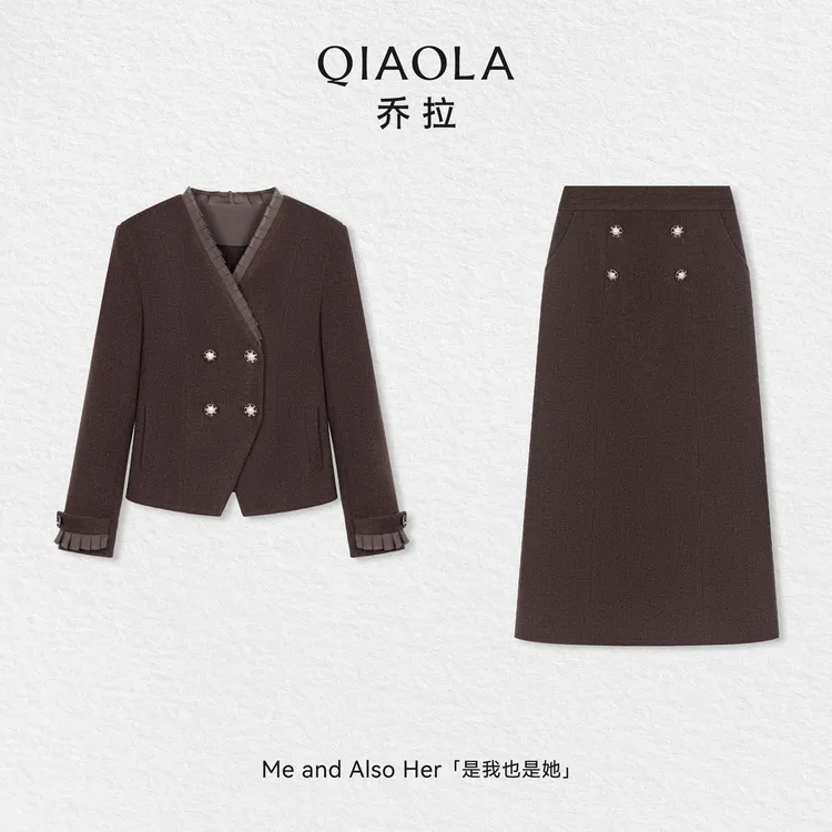 QIAOLA/乔拉【浓咖调香】秋冬绵羊毛V领双排扣时尚西装外套半身裙