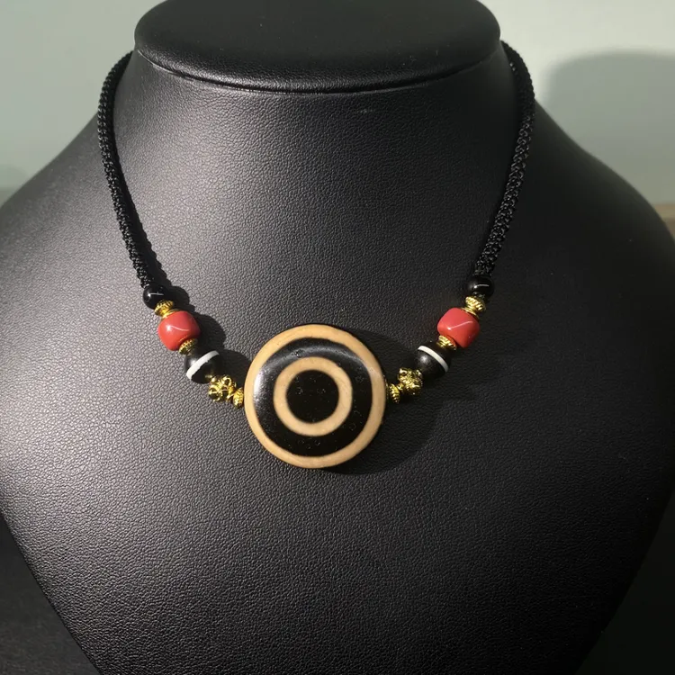 上肯同款羊板眼天珠锁骨挂坠  尺寸约30*10mm玛瑙吊坠