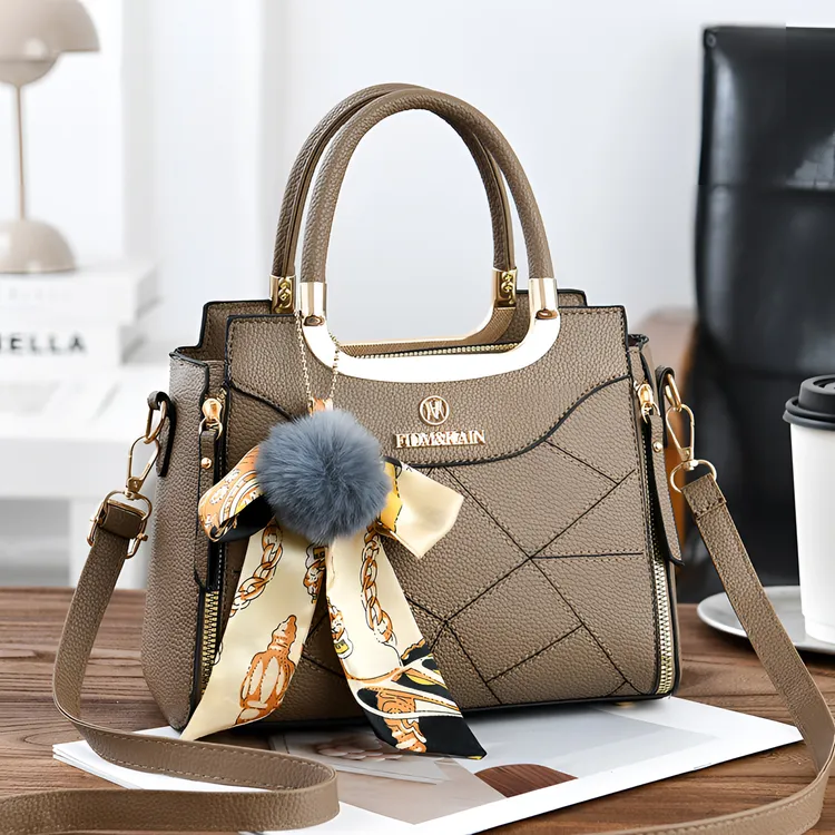 今年流行女包时尚中年女士包包单肩斜挎包大容量妈妈包百搭手提包