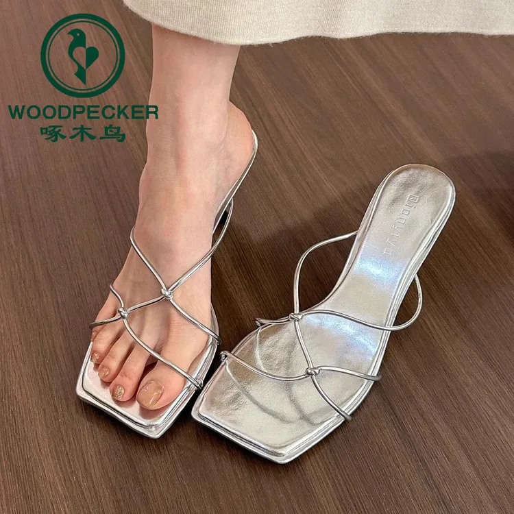 啄木鸟高跟鞋女银色方头细带凉鞋女2024夏季新款细跟露趾凉拖鞋女