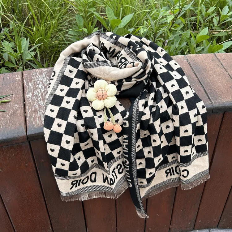 梵依缘围巾新款棋盘格子加厚保暖秋冬冬季仿羊绒围脖韩版披肩