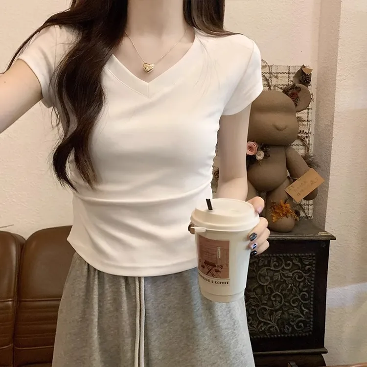 法式正肩白色短袖t恤女夏季2025新款设计感辣妹褶皱v领短款上衣