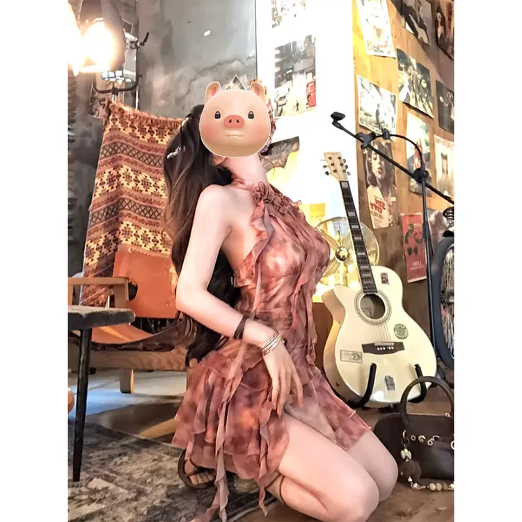 氛围感粉色晕染蓬蓬裙设计感小众不规则荷叶边拼接挂脖无袖连衣裙