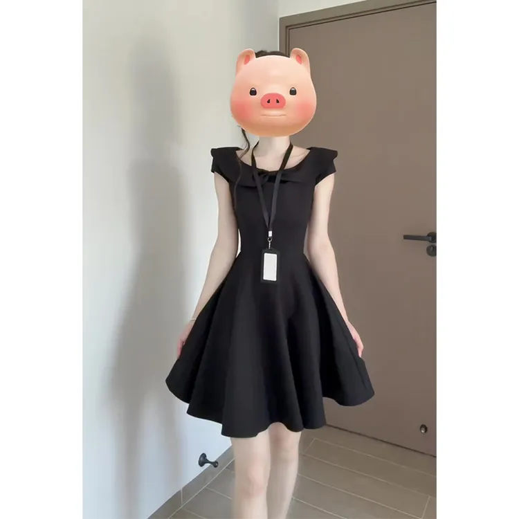 连衣裙女2025夏季新款法式气质娃娃领收腰显瘦高级感百搭短袖裙子