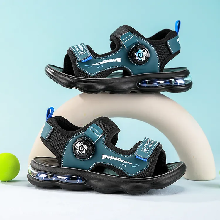 儿童鞋子夏新款男孩旋转扣防滑耐磨凉鞋中大童耐磨休闲韩版沙滩鞋