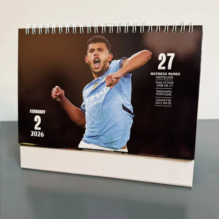 足球俱乐部赛程台历家用桌曼城摆含知名球员元素球迷周边礼物