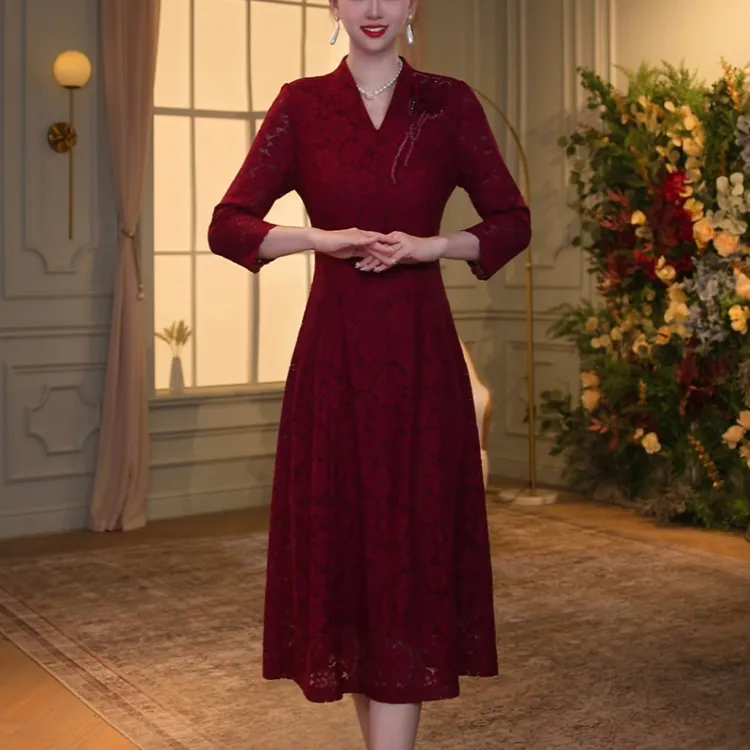【香妮芬】83512早秋抖音新款酒红蕾丝连衣裙七分袖喜妈妈喜婆婆