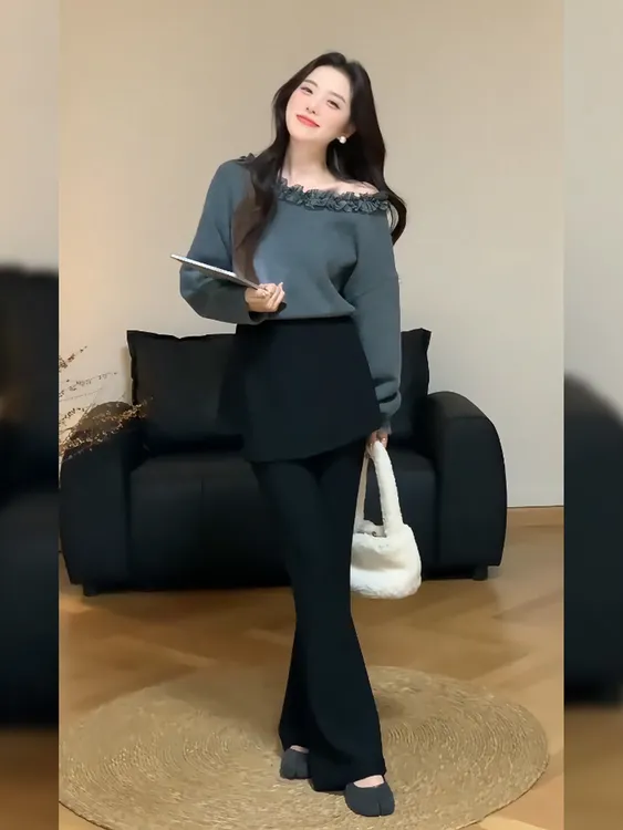早秋穿搭减龄一整套女装2025氛围感气质短款卫衣高腰微喇裤两件套