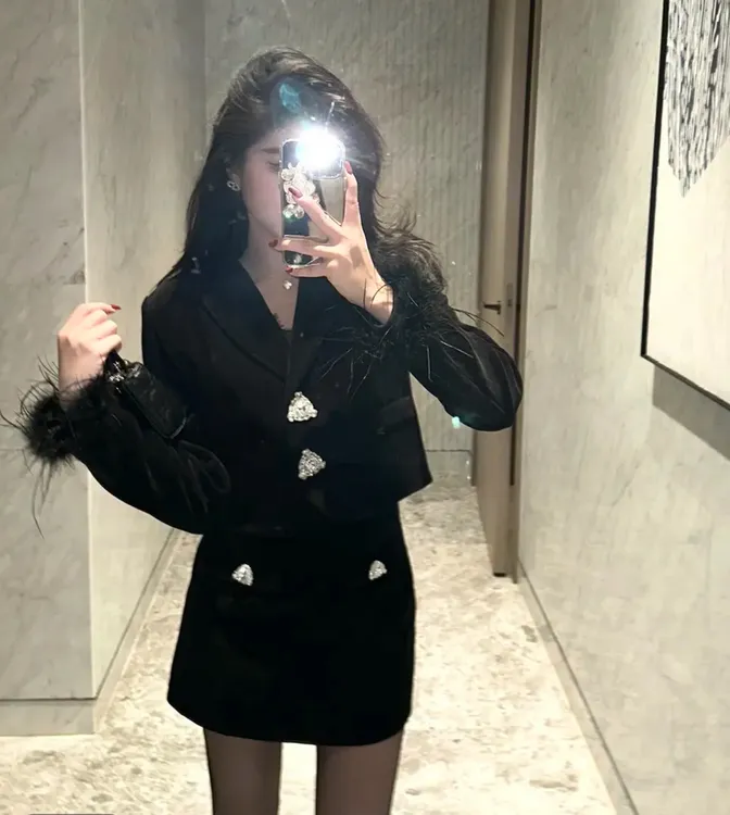 【vivi】法式精致大钻扣名媛高级感气质显瘦小香套装