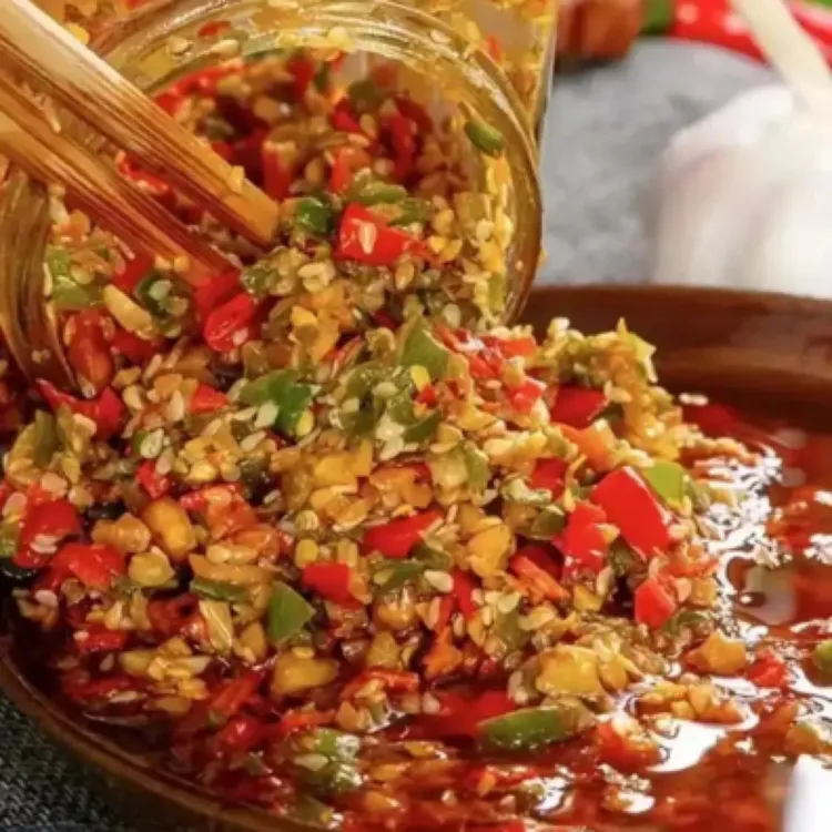 农家本地茶油辣椒酱